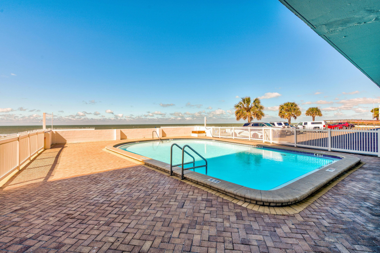 Sport & Beauty 5, Sunset Chateau 511, Pinellas