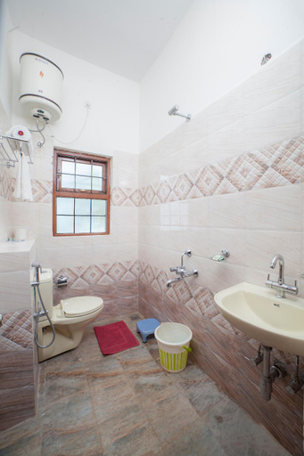 Bathroom 4, Tulips Elkhill Resorts, The Nilgiris
