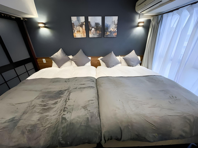 Bedroom 2, Ocean Niponichi, Osaka