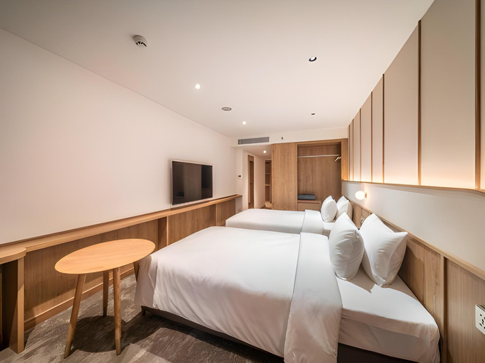 Bedroom 13