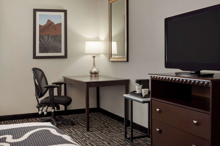 Bedroom 3, La Quinta Inn & Suites by Wyndham Dumas, Moore