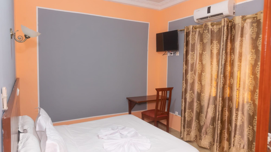 Others 4, Hotel Residence Madadjeu, Mfoundi