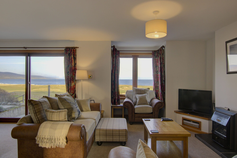 Interior 2, 2 Links View Brora in Brora, Highland