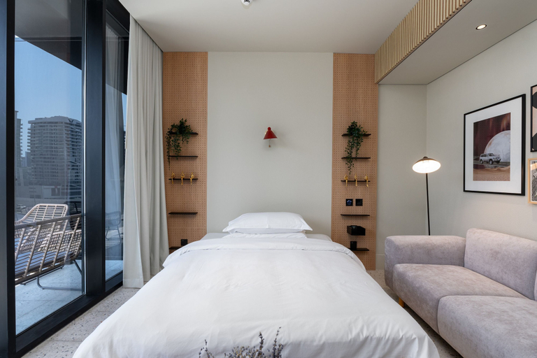 Room 5, Chic Studio w Burj Khalifa View Balcony, Dubai