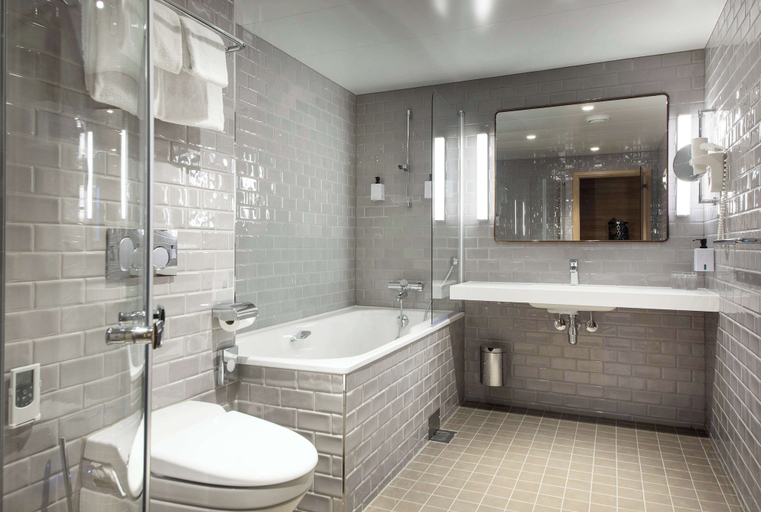 Bathroom 4, Scandic Flesland Airport, Bergen