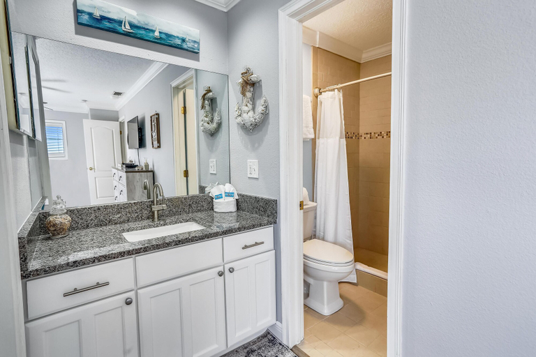 Bathroom 3, Sea Shell 14 - Premier, Pinellas