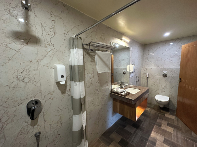 Bathroom 3, Jungleciti House Kaziranga National Park, Nagaon