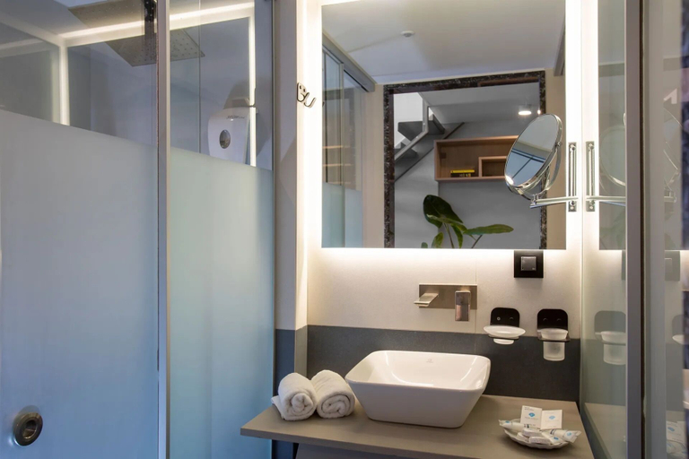 Bathroom 3, Pearl SeaBreeze Suites, Crete