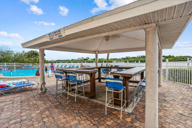 Others 4, Bayshore Yacht & Tennis 216, Pinellas