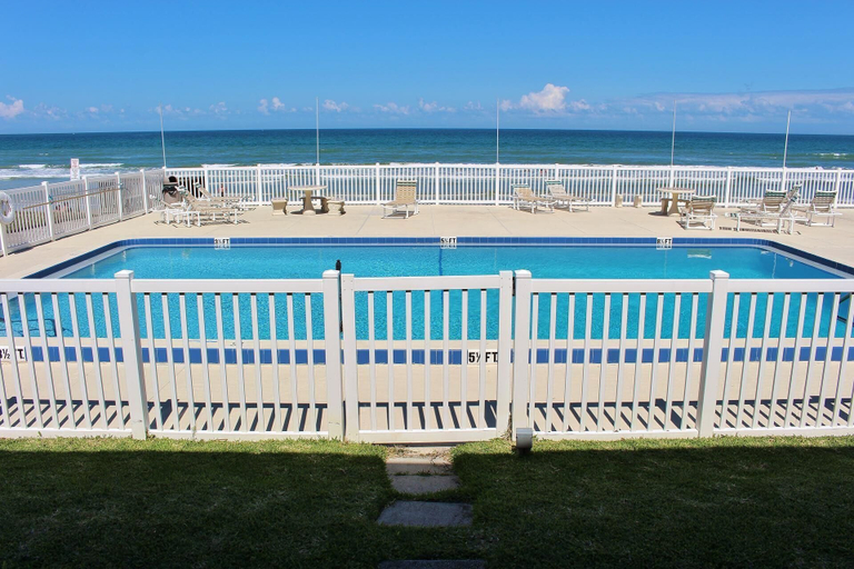 Others 5, Oceanside Village D2, Volusia