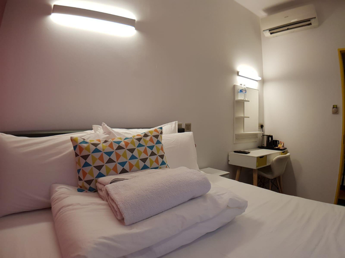 Bedroom 5, Galaxy Pods at Chinatown, Singapore