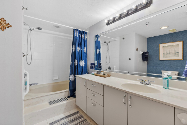 Bathroom 5, Ashley Penthouse 4, Volusia