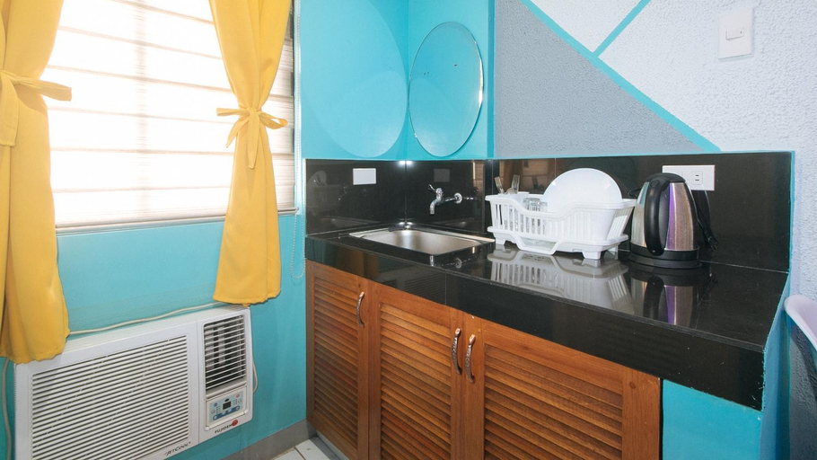 Others 5, 4720 Silverio Suites Paranaque City, Parañaque