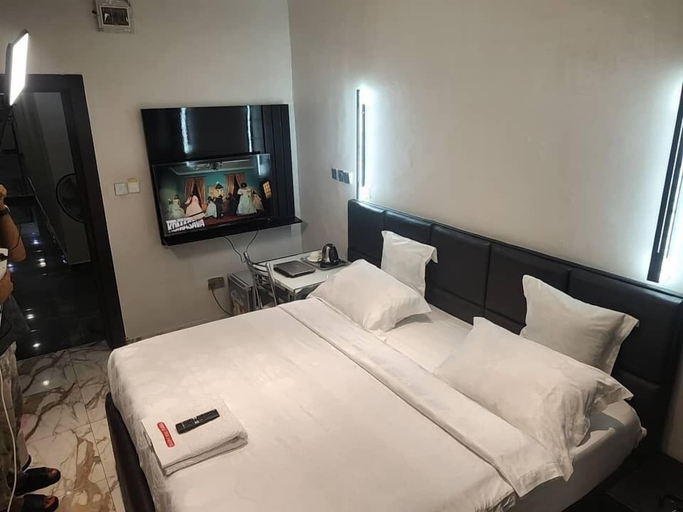 Bedroom 2, Triple Tee Luxury Hotel, Mainland