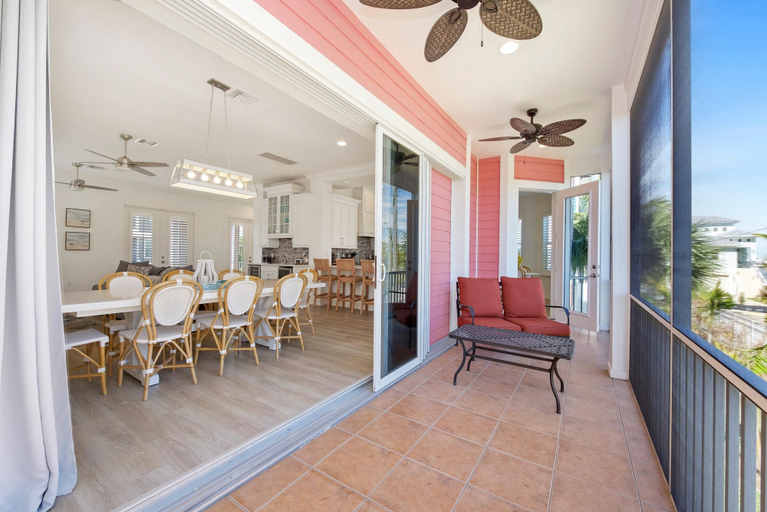 Dining, Pink Flamingo, Lee
