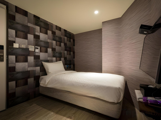 Bedroom 8