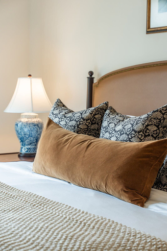 Bedroom 3, Hotel Burg, Loudoun