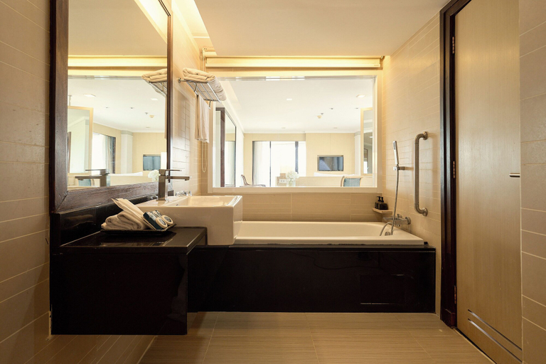 Bathroom 4
