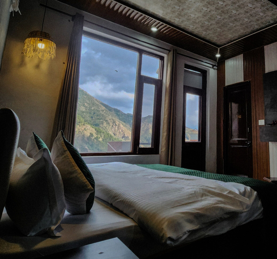 Others 5, Hotel Mahadev, Kangra