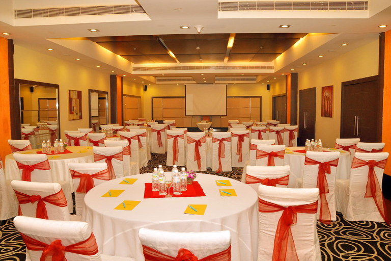 Food & Drinks 5, Gokulam Park Sabari OMR SIPCOT, Kancheepuram