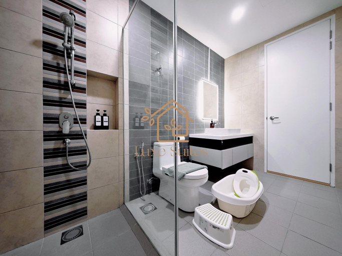 Bathroom 30