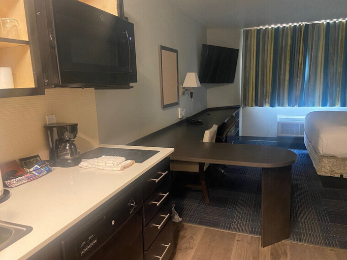 Others 4, Extended Studio Hotel Ontario, San Bernardino
