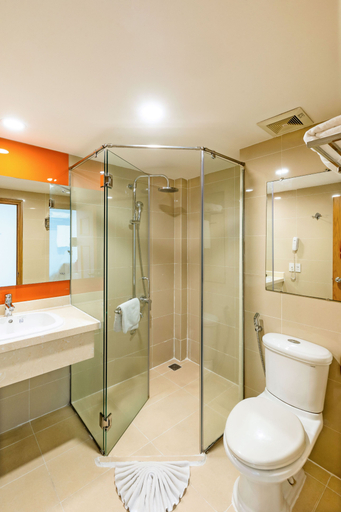 Bathroom 5, TTC Hotel Deluxe Airport, Tân Bình
