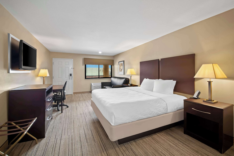 Bedroom 3, Best Western Cedar Inn, Williamson