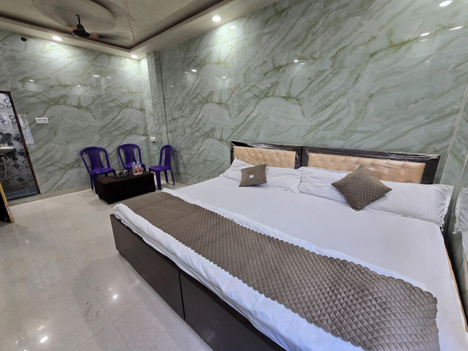 Bedroom 2, Shri Ganga Palace, Faizabad
