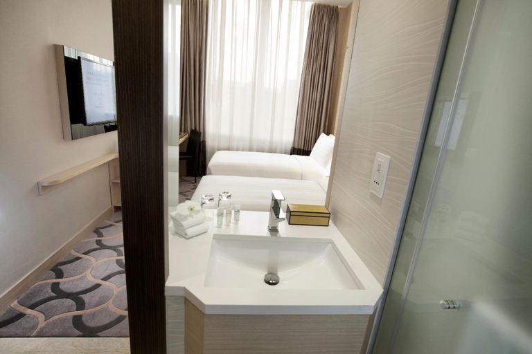 Bathroom 7