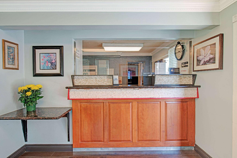 Public Area, Super 8 by Wyndham Sacramento/Florin Rd, Sacramento