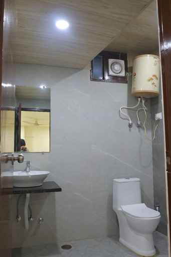 Bathroom 5, Hotel Vibha Raj Grand, Kanpur Nagar