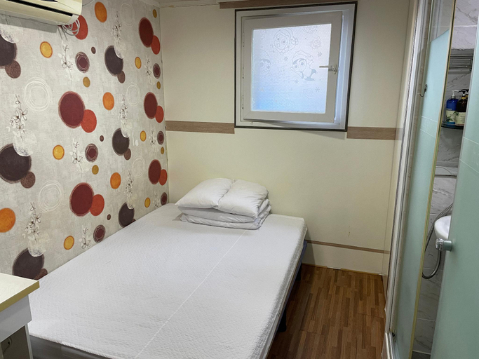 Bedroom 6