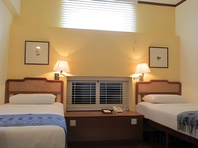 Bedroom 4, Perak Hotel, Singapore