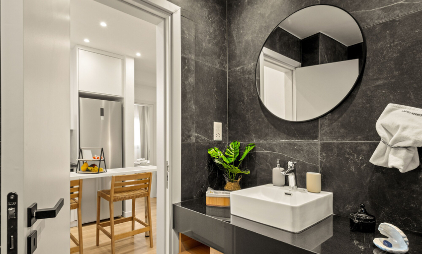 Bathroom 5, Lazuli Hermes Apartments, Larnaca