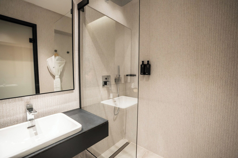 Bathroom 5, Sama Hotels, Dakar