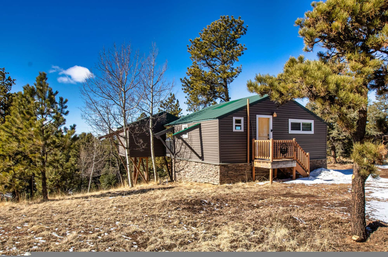 Room 3, Perch Point- Hikers Dream Cabin Base, Teller