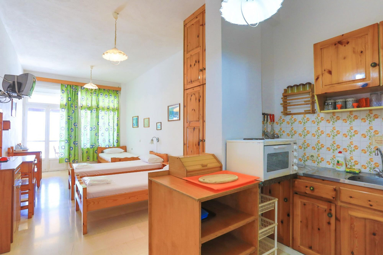 Room 4, Faros Dio Gaios Studio sea Views Private Sun-loungers, Ionian Islands