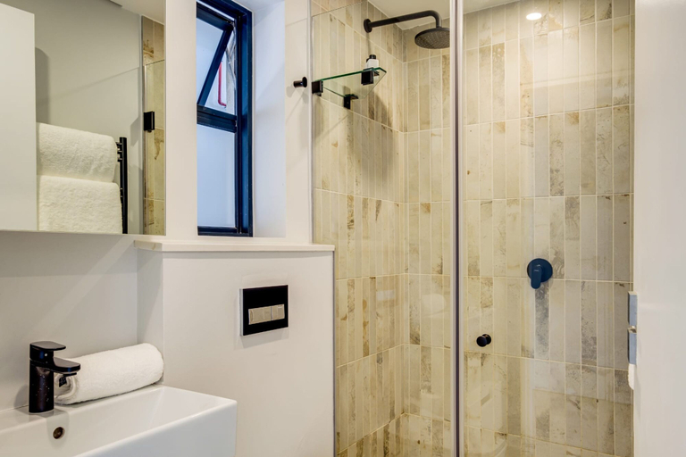 Bathroom 4, Bahati Executive Pad, City of Cape Town