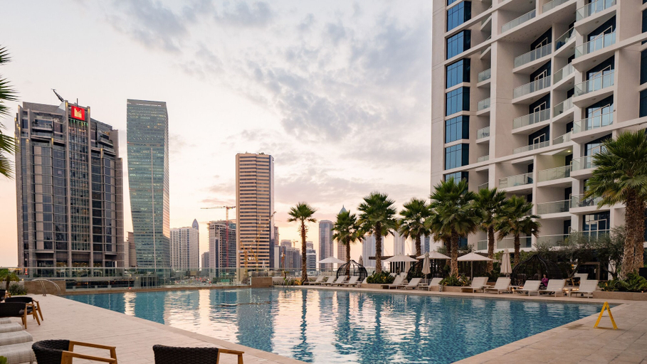Sport & Beauty 4, Sleek Studio in Privé with Stunning Canal View, Dubai