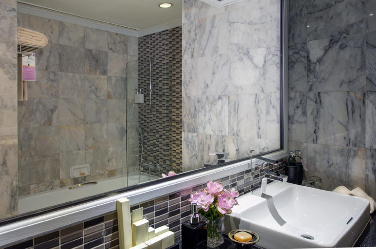 Bathroom 8
