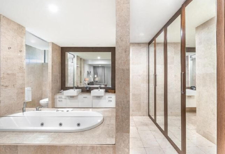 Bathroom 24