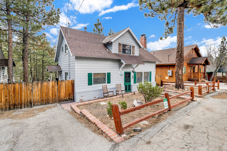 Exterior & Views, Camp Conklin #2337, San Bernardino