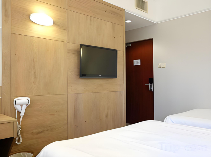 Bedroom 17