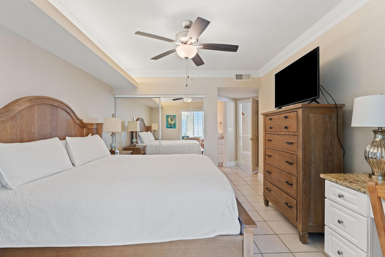 Bedroom 2, Summer House 1501b, Baldwin