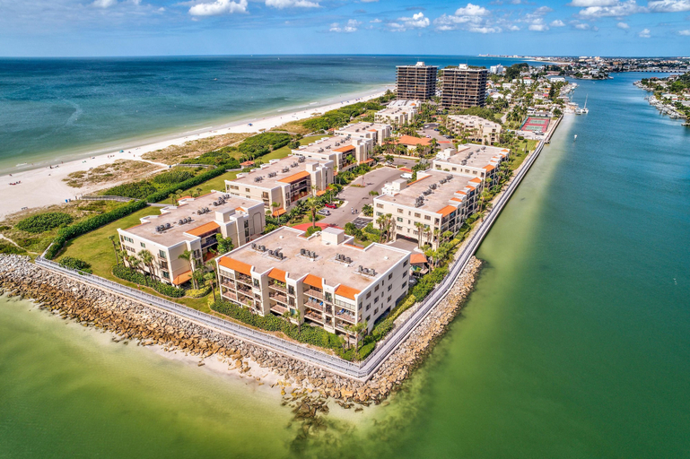 Exterior & Views 2, Land's End 4-404 Bay Front - Premier, Pinellas
