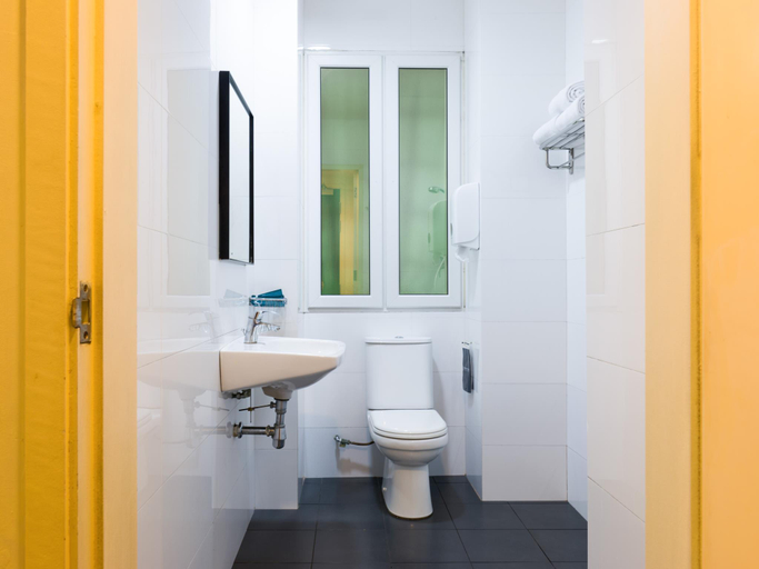 Bathroom 9
