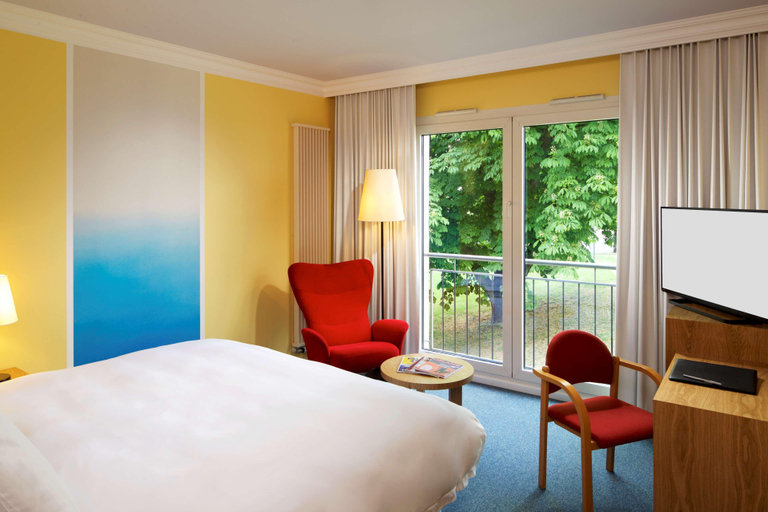 Bedroom 3, Hotel Parc Plaza, Luxembourg