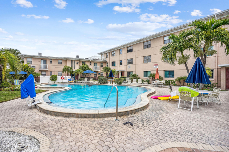 Sport & Beauty, Friendly Native 507, Pinellas