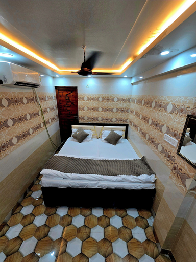 Bedroom 2, Shri Ganga Palace, Faizabad